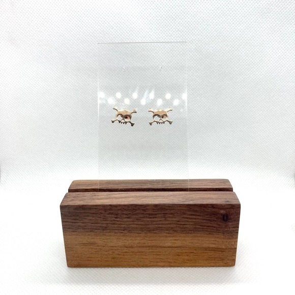 ROSE Gold Skull and Crossbones Earring Pair - Picture 2 of 8